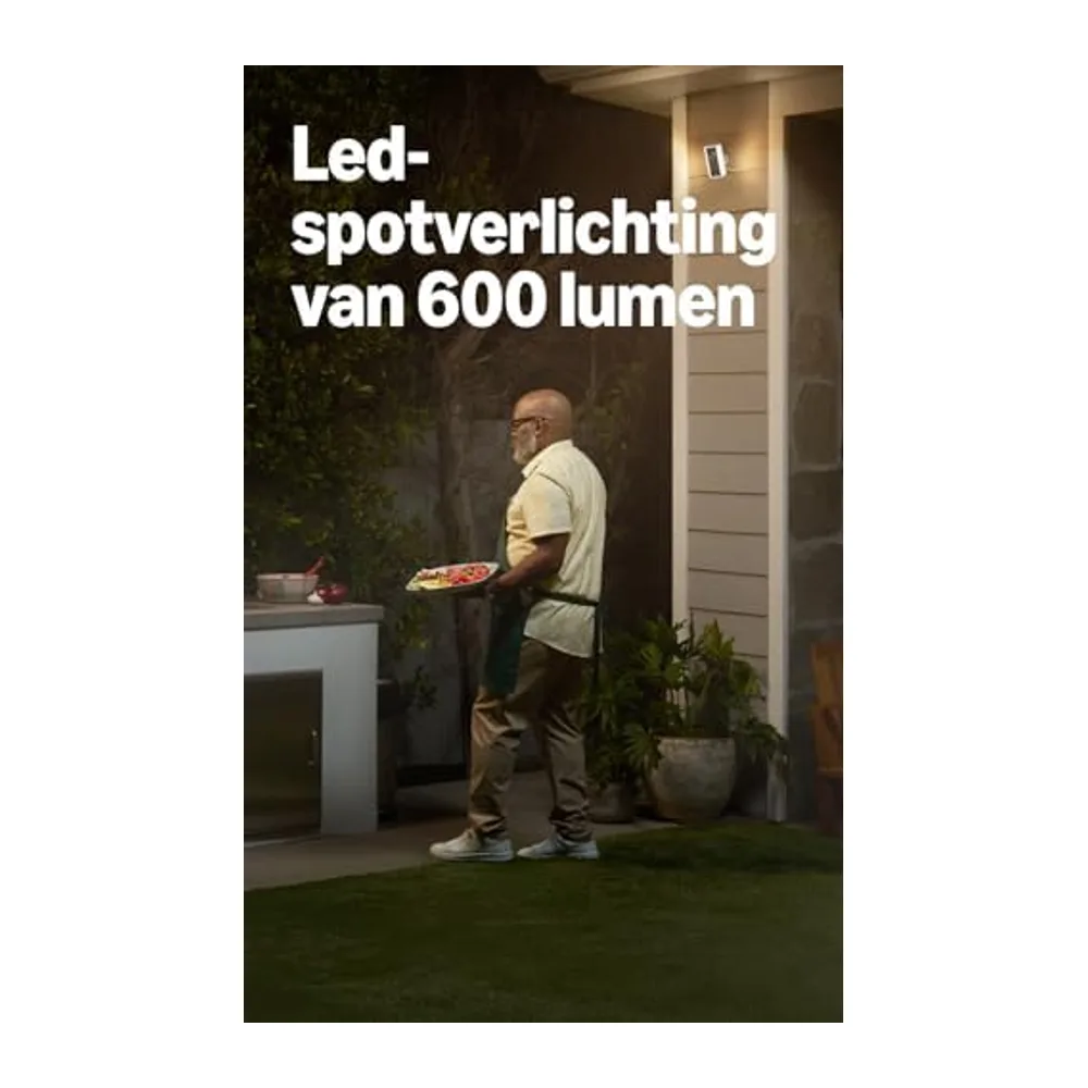 Ring Spotlight Camera 4K Pro (nieuwste generatie) met stekkeradapter — 4